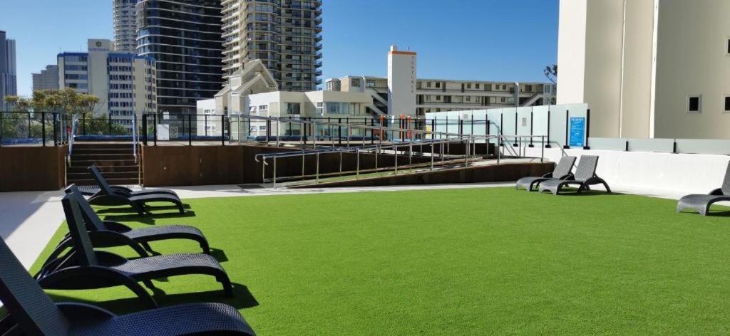 High Floor Ocean View At Surfers Paradise - Hotel Studio Gold Coast Exterior foto